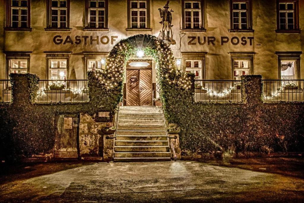 Gasthof Hotel Zur Post Egloffstein Bagian luar foto
