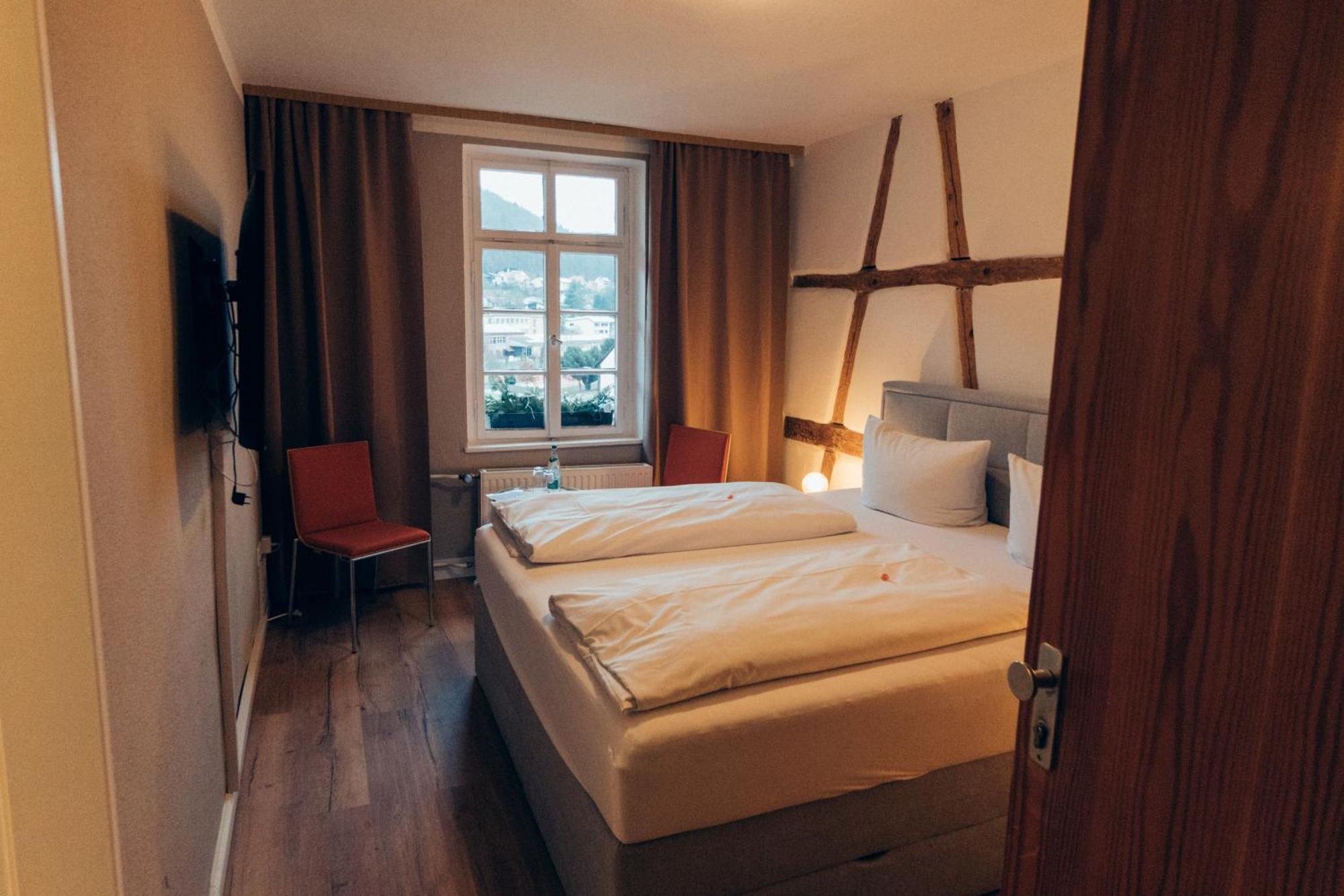 Gasthof Hotel Zur Post Egloffstein Bagian luar foto