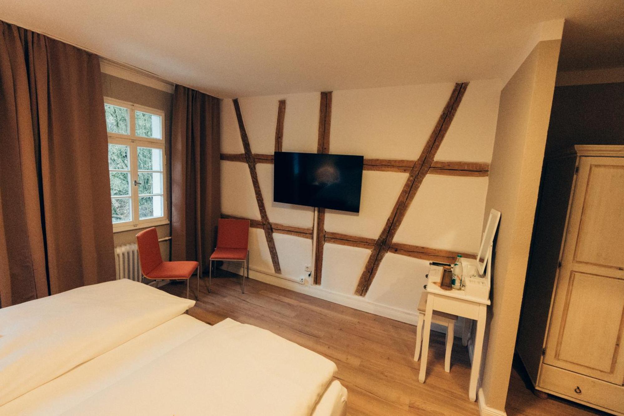 Gasthof Hotel Zur Post Egloffstein Bagian luar foto