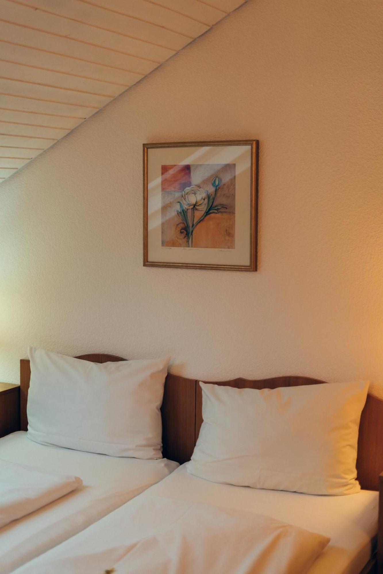 Gasthof Hotel Zur Post Egloffstein Bagian luar foto