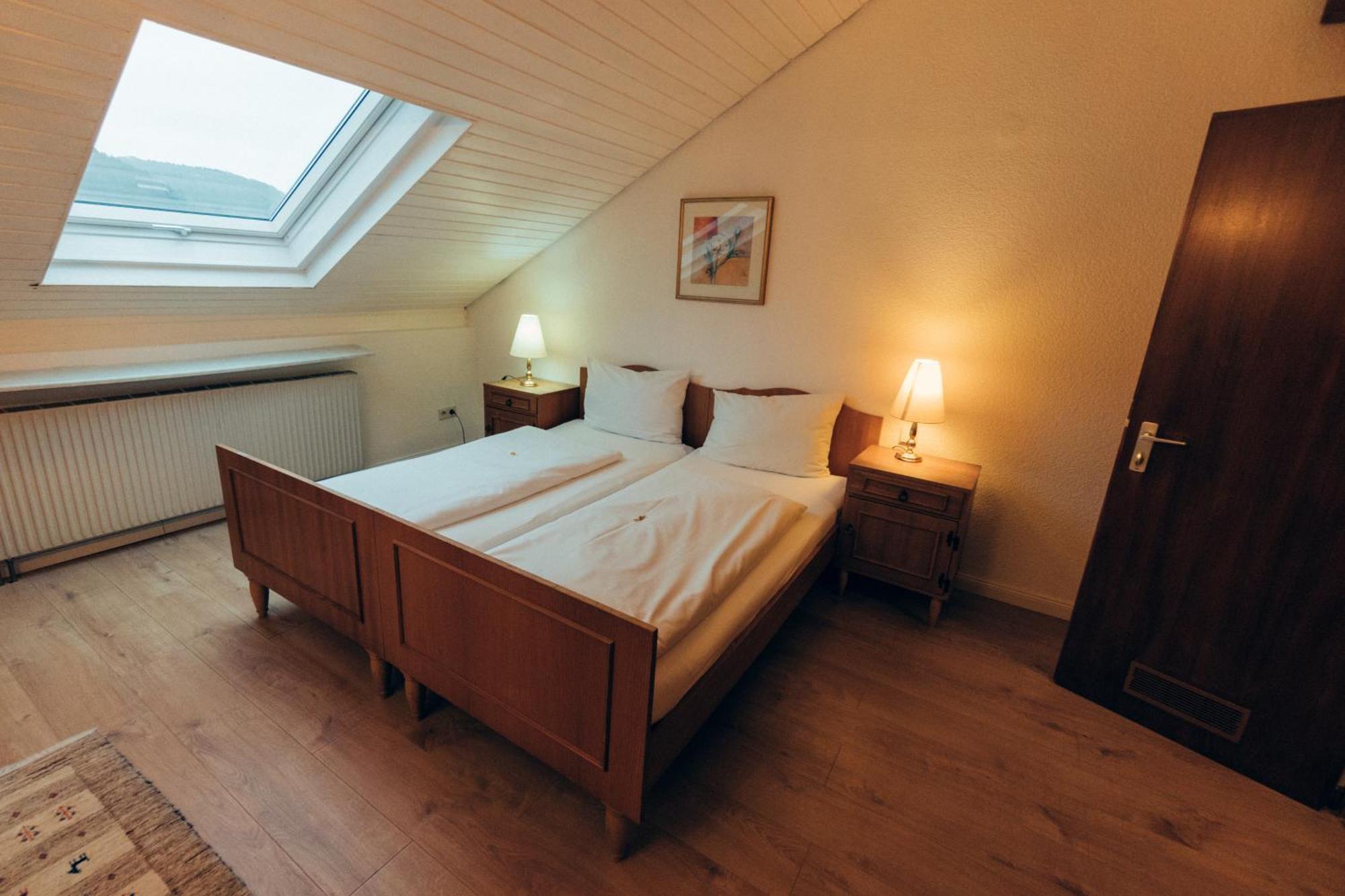 Gasthof Hotel Zur Post Egloffstein Bagian luar foto