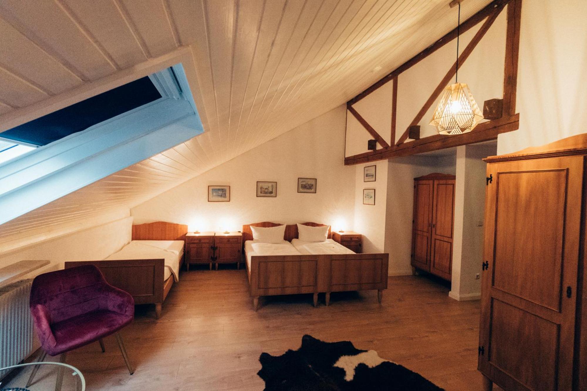 Gasthof Hotel Zur Post Egloffstein Bagian luar foto