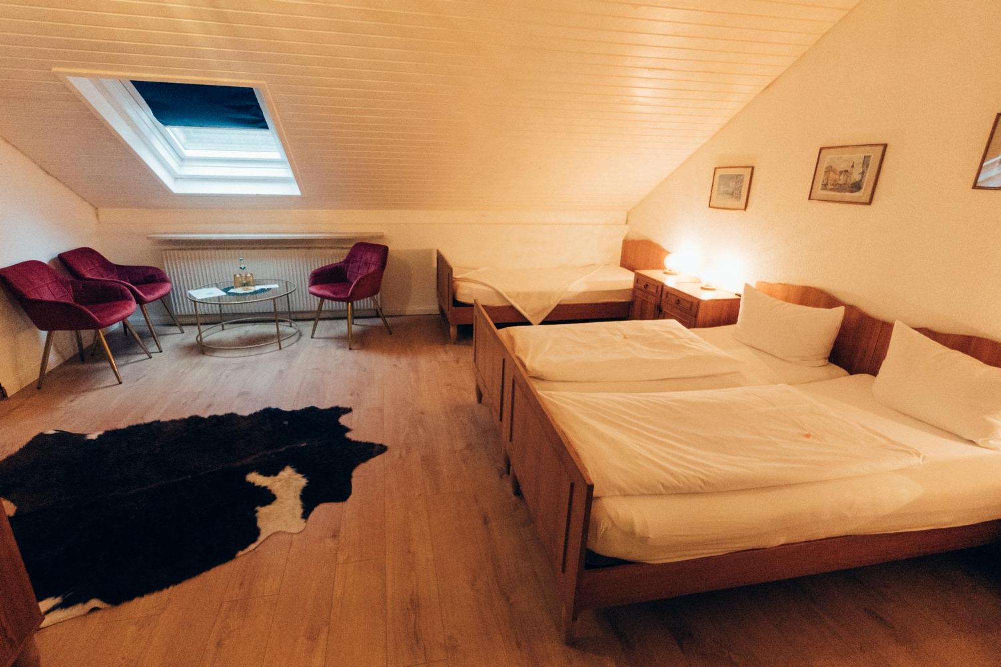 Gasthof Hotel Zur Post Egloffstein Bagian luar foto