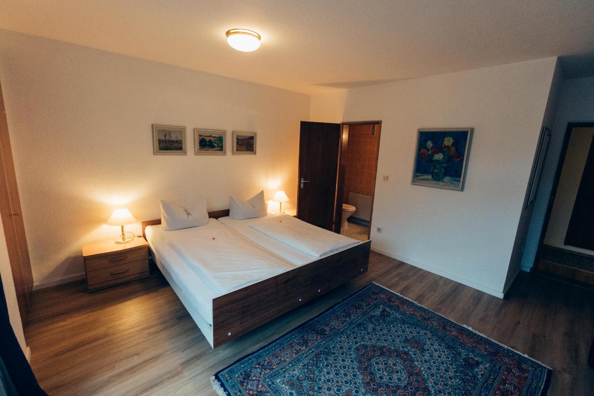 Gasthof Hotel Zur Post Egloffstein Bagian luar foto