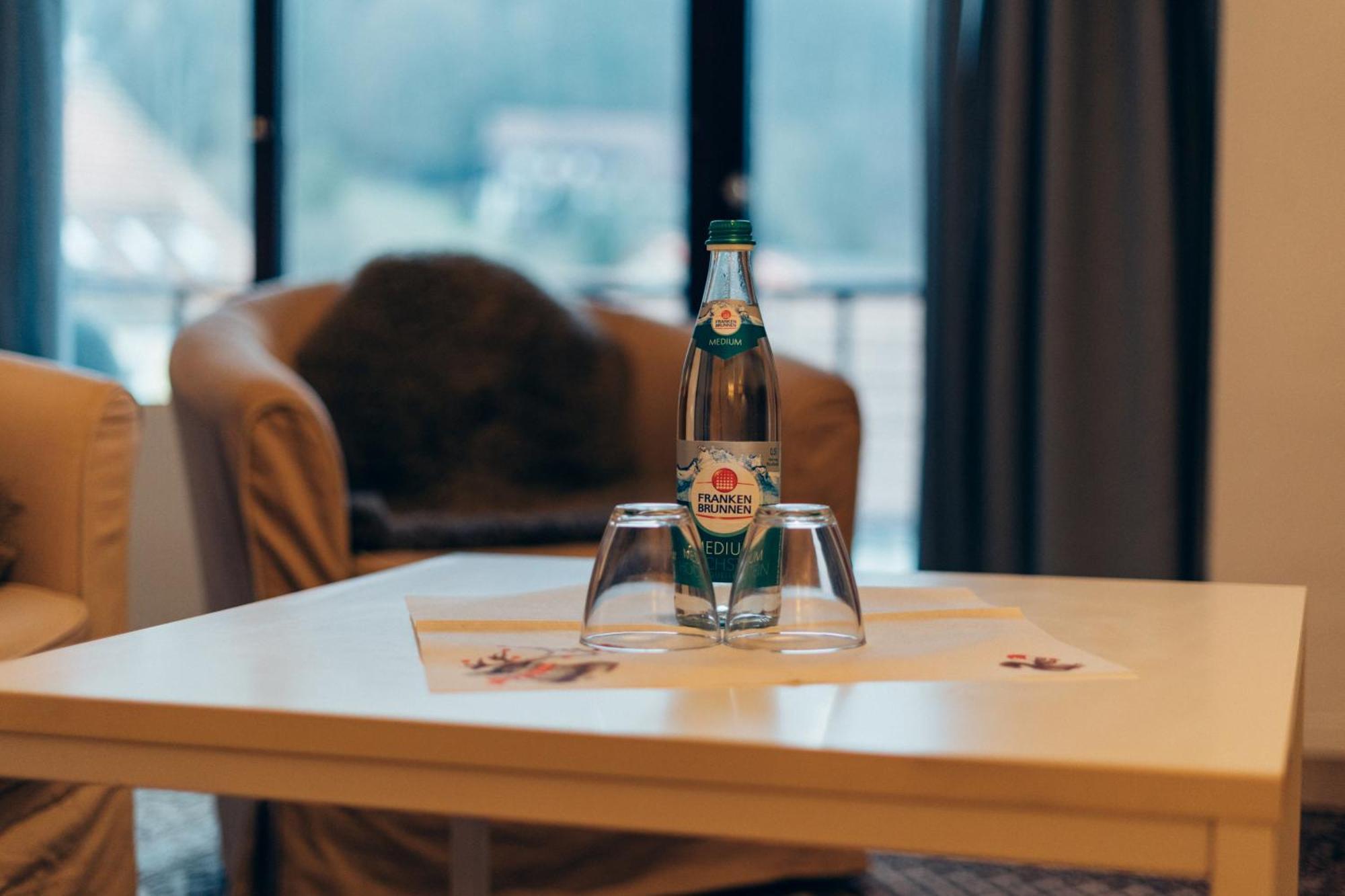Gasthof Hotel Zur Post Egloffstein Bagian luar foto