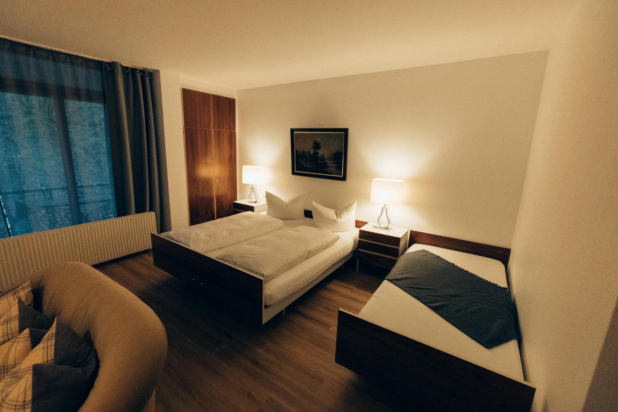 Gasthof Hotel Zur Post Egloffstein Bagian luar foto