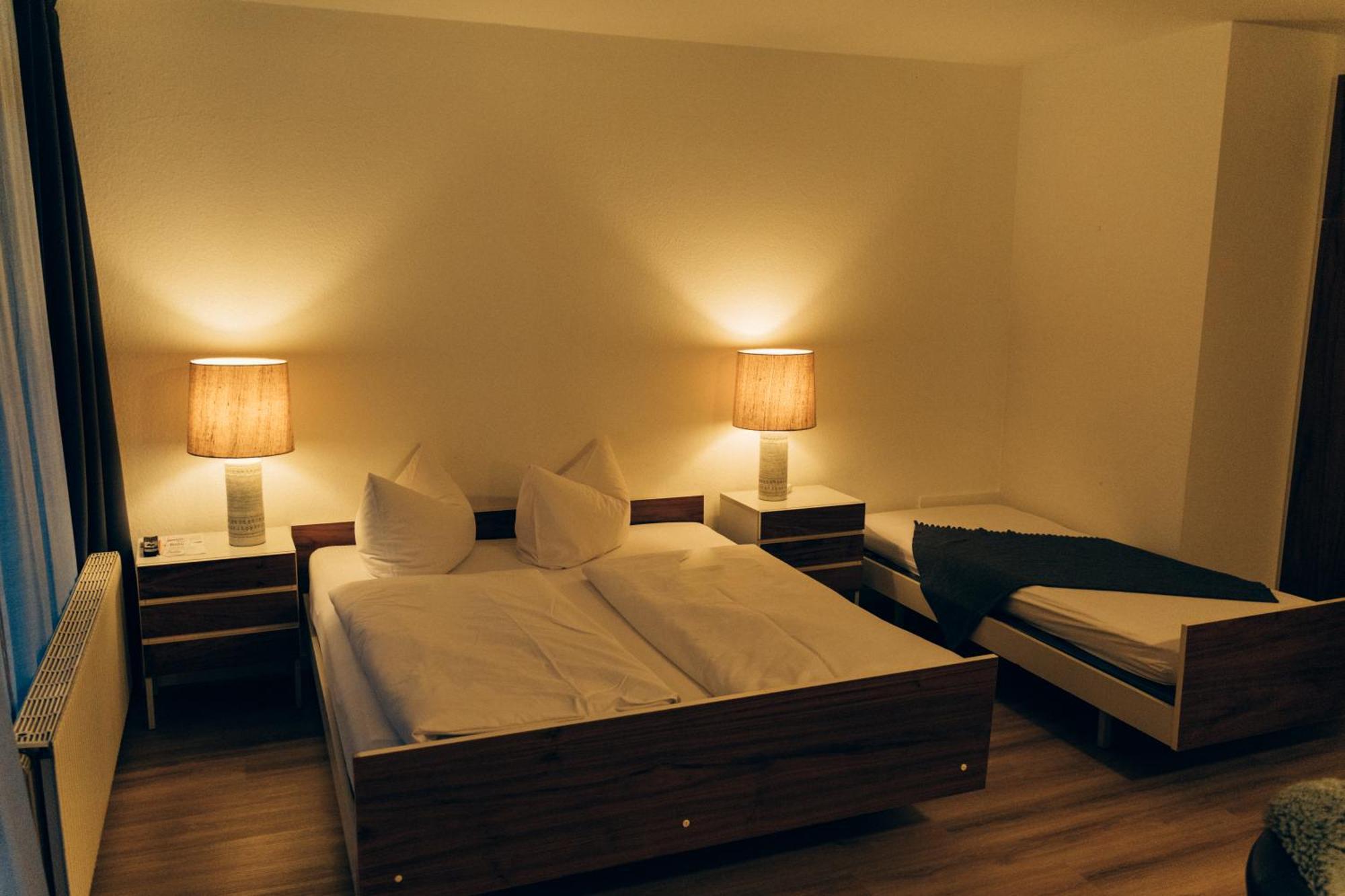 Gasthof Hotel Zur Post Egloffstein Bagian luar foto