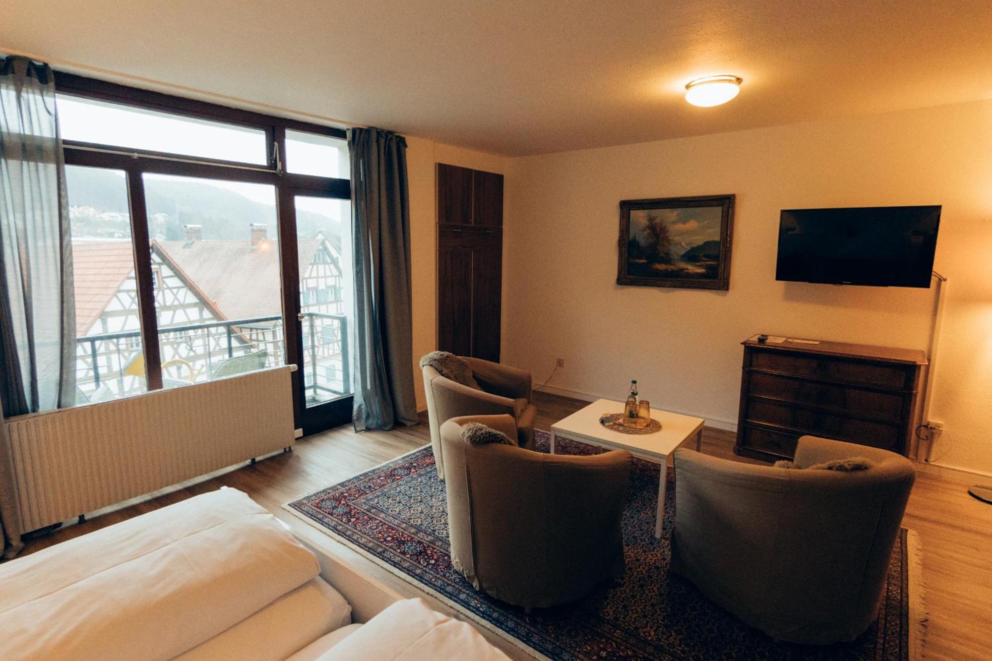 Gasthof Hotel Zur Post Egloffstein Bagian luar foto